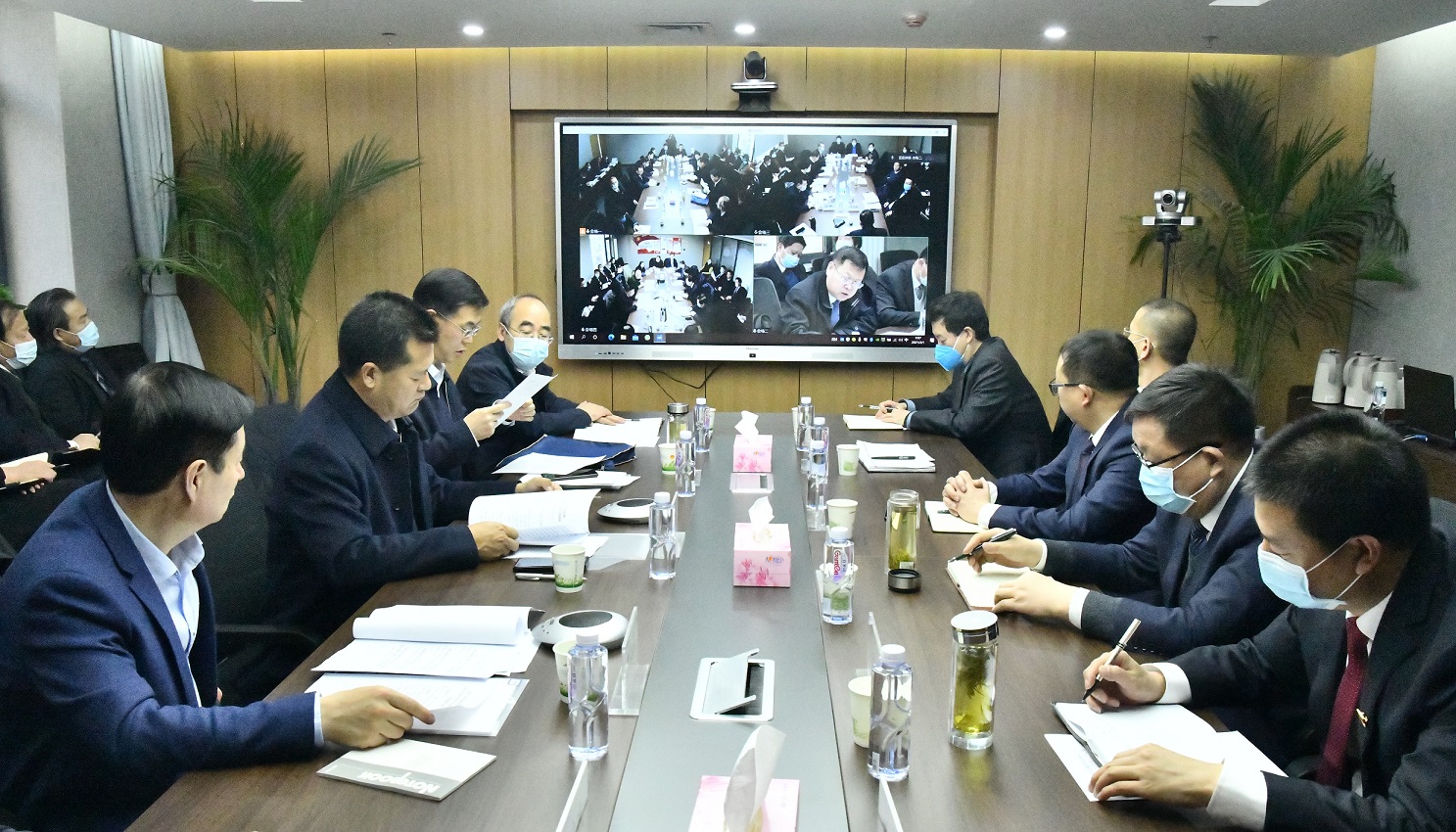 乐动·官方端网站在线召开2020年度生产经营<br/>工作总结暨2021年度安排部署工作会