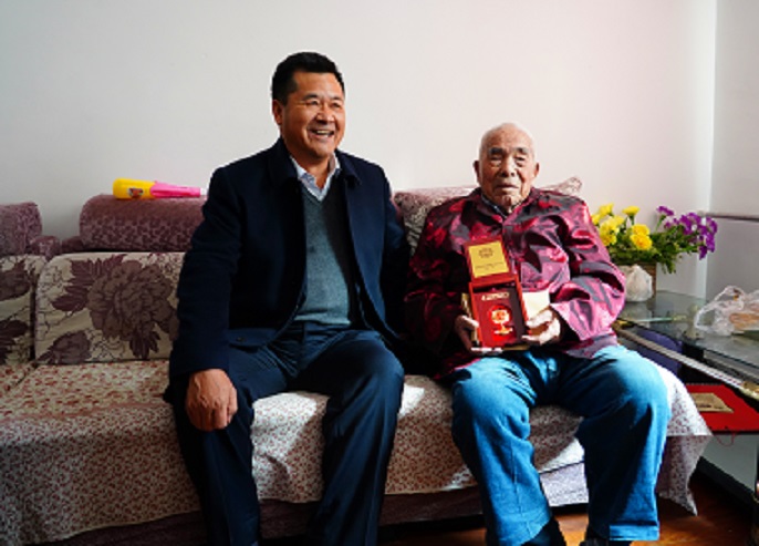 乐动·官方端网站在线春节前夕深入开展走访慰问活动